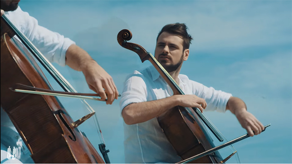 Chariots Of Fire | 2CELLOS rinde homenaje a Vangelis
