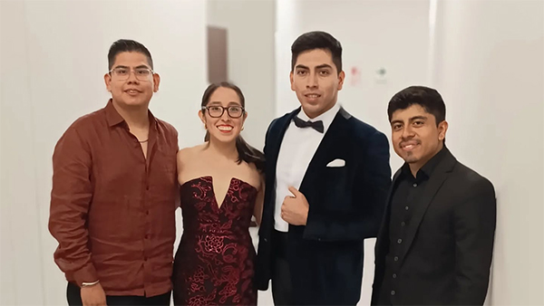 Peruanos Triunfadores en el Gran Teatro Nacional